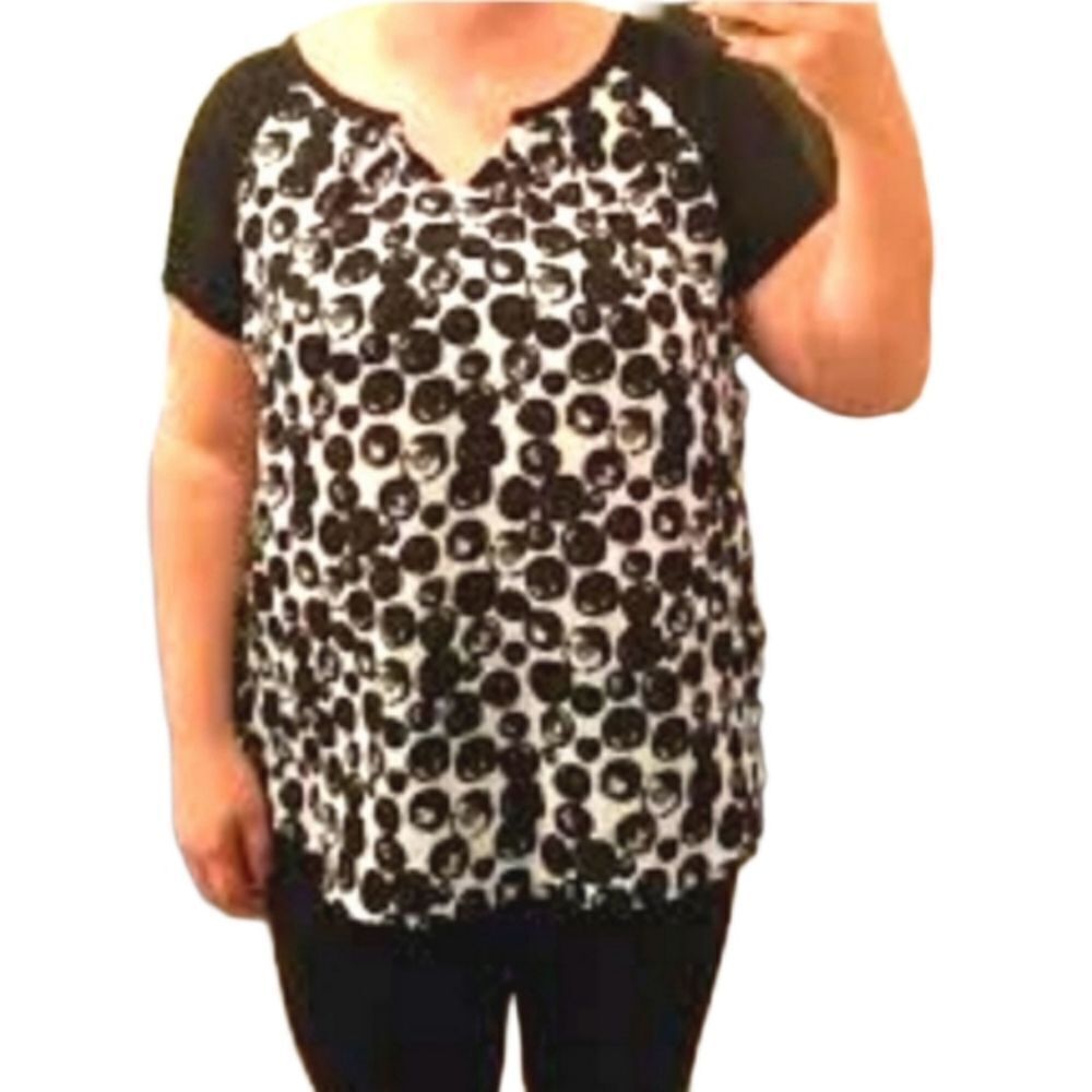 Worthington black and white Print Top sz 2x